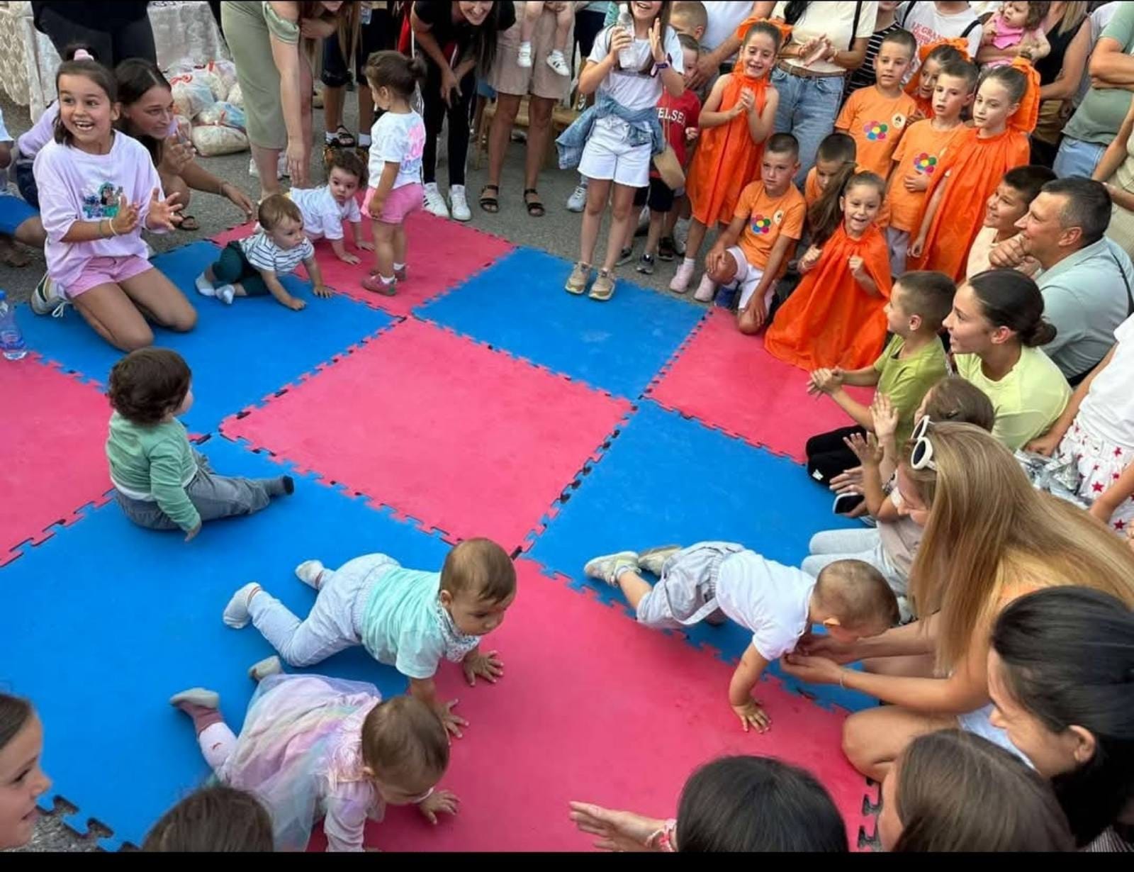Konferencija beba - ko najbrže puže Nevesinjska olimpijada