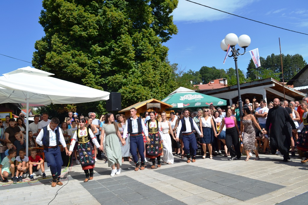 Sajam poljoprivrednih proizvoda i ručnih radinosti